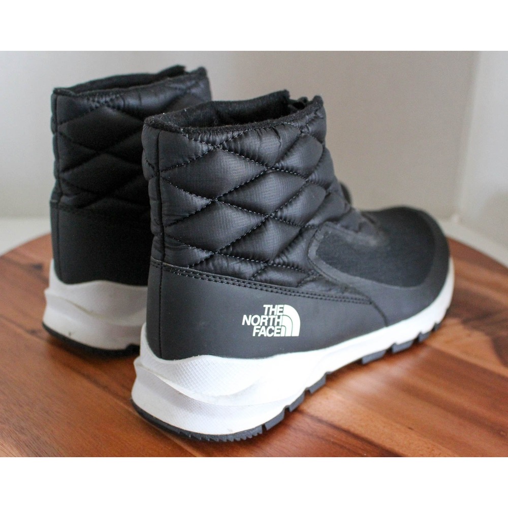 The North Face Boots Womens 10 Black Quilted Thermoball Traction Zip Winter - Picture 4 of 9